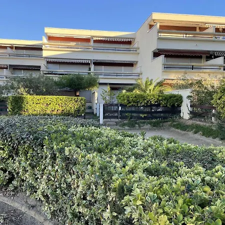 Rdc à Port Camargue - 6 Couchages, Accès Direct Plage, Parking, Jardin - Fr-1-250-263 *
