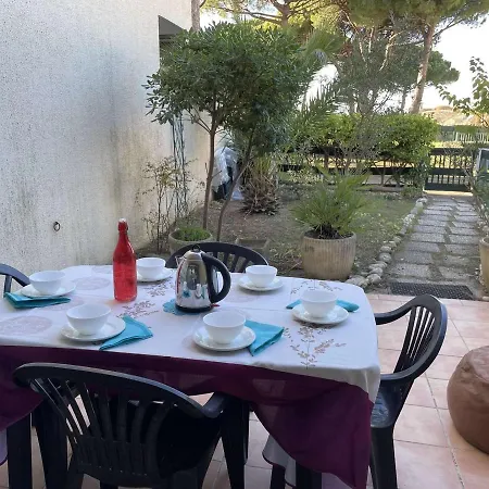 Rdc à Port Camargue - 6 Couchages, Accès Direct Plage, Parking, Jardin - Fr-1-250-263 *