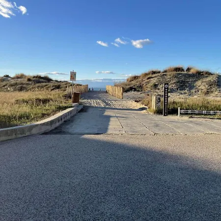 Rdc à Port Camargue - 6 Couchages, Accès Direct Plage, Parking, Jardin - Fr-1-250-263 * Le Grau-du-Roi