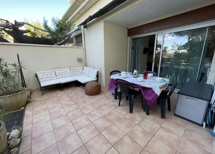 Rdc A Port Camargue - 6 Couchages, Acces Direct Plage, Parking, Jardin - Fr-1-250-263 *