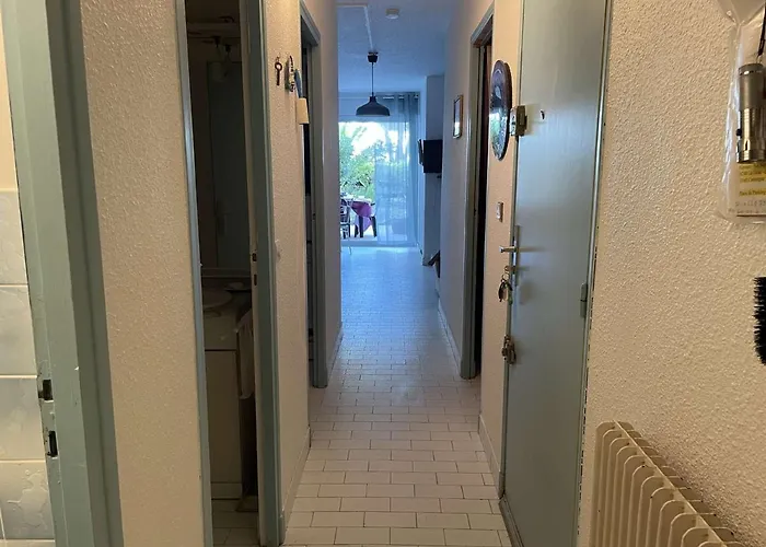 Rdc A Port Camargue - 6 Couchages, Acces Direct Plage, Parking, Jardin - Fr-1-250-263 *