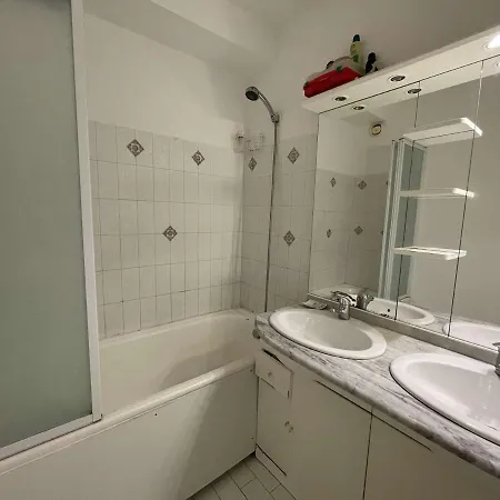 Rdc A Port Camargue - 6 Couchages, Acces Direct Plage, Parking, Jardin - Fr-1-250-263 Daire *