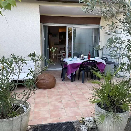 Rdc A Port Camargue - 6 Couchages, Acces Direct Plage, Parking, Jardin - Fr-1-250-263 Daire *