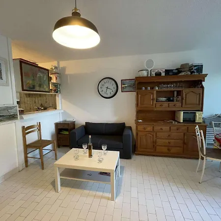 Rdc A Port Camargue - 6 Couchages, Acces Direct Plage, Parking, Jardin - Fr-1-250-263 Daire