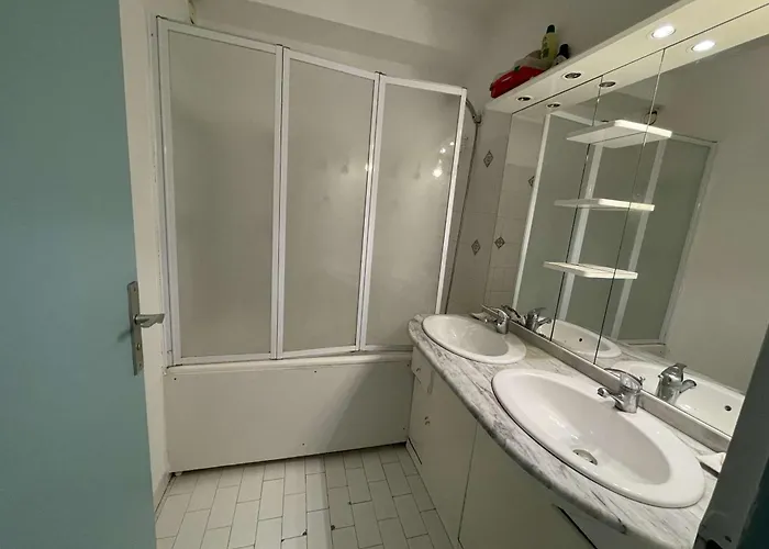 Appartement Rdc A Port Camargue - 6 Couchages, Acces Direct Plage, Parking, Jardin - Fr-1-250-263